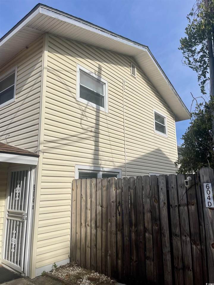 604 35th Ave. N - Photo 1