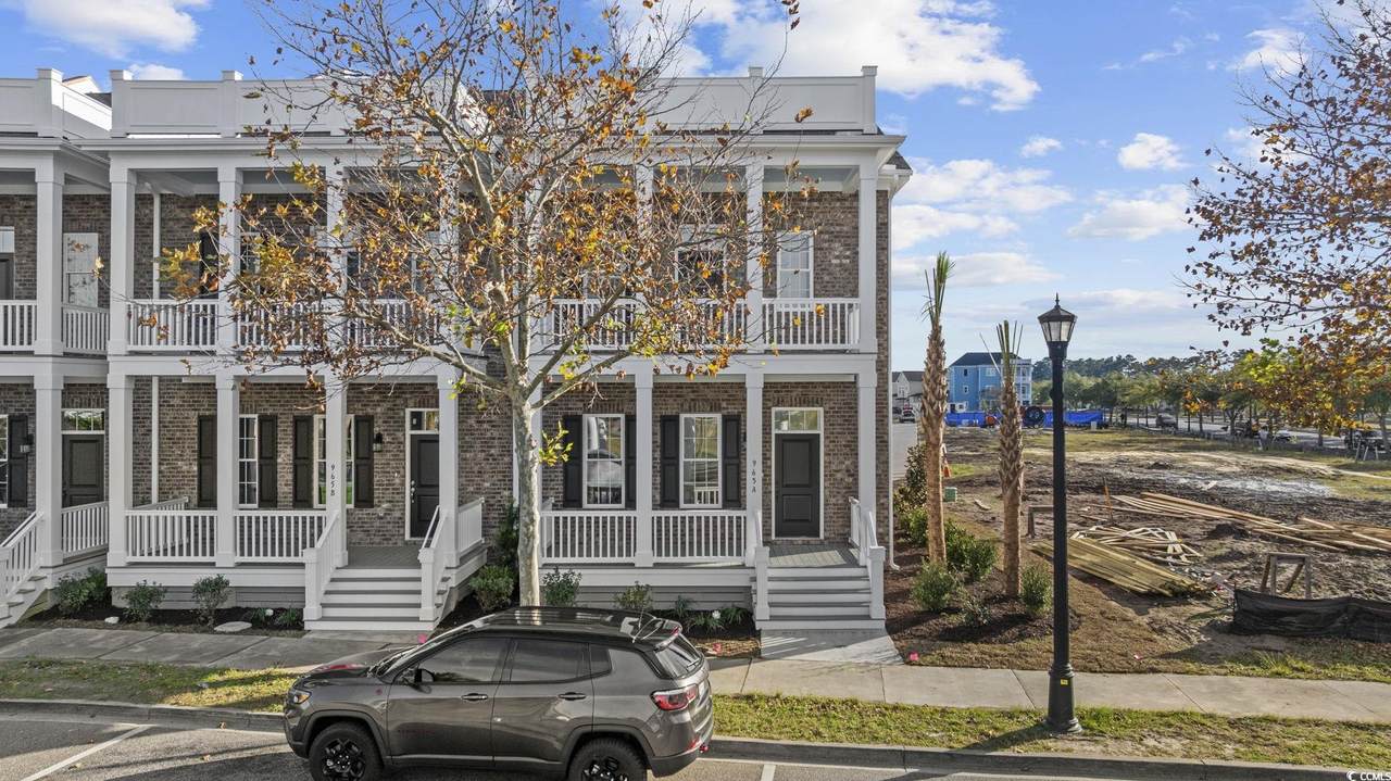 976 Farrow Pkwy. - Photo 1