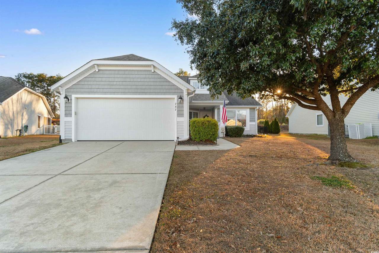 737 Bonita Loop - Photo 1