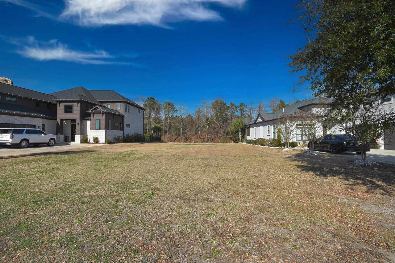 927 Shipmaster Ave. - Photo 1