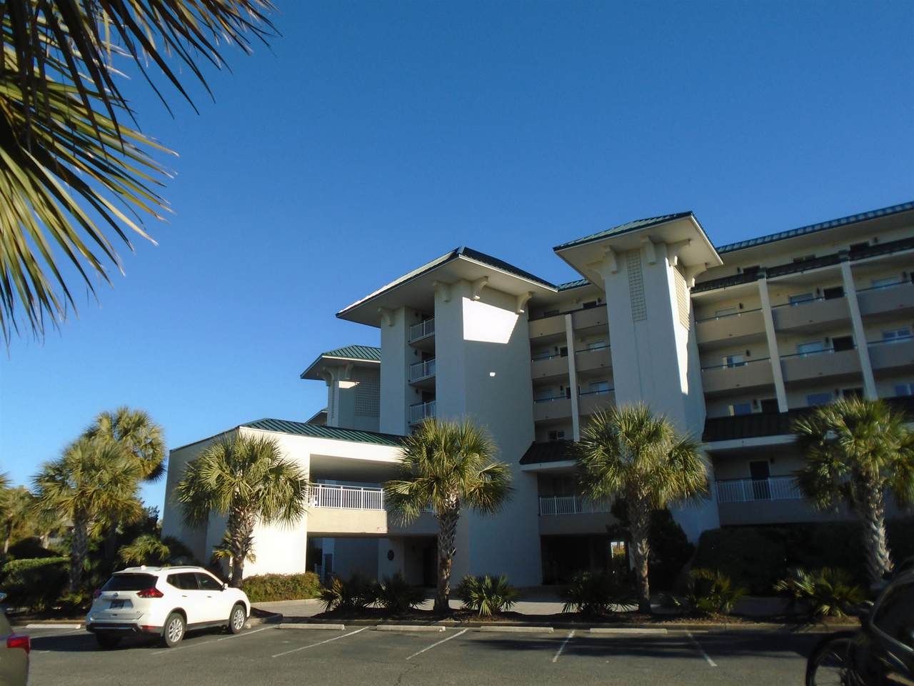 601 Retreat Beach Circle - Photo 1