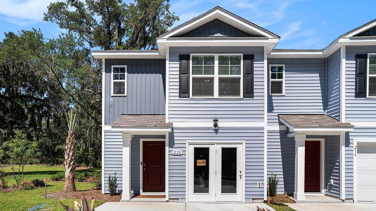 401 Gemstone Blvd - Photo 1
