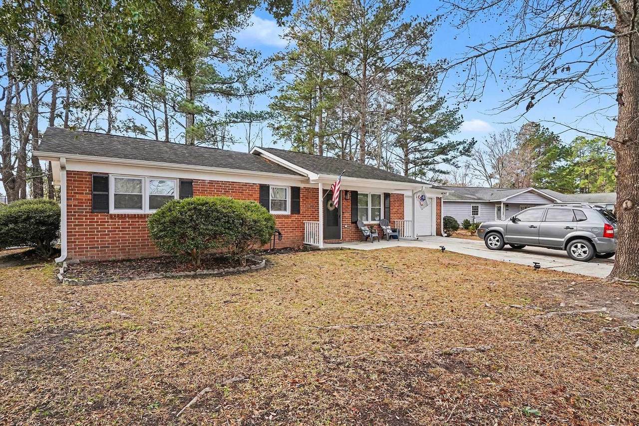 303 Clear Creek Circle - Photo 1