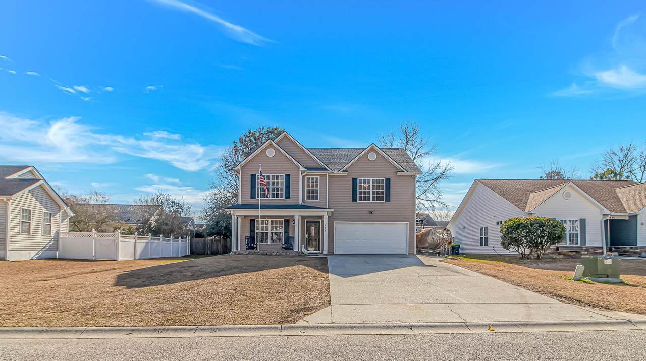 143 Clovis Circle - Photo 1