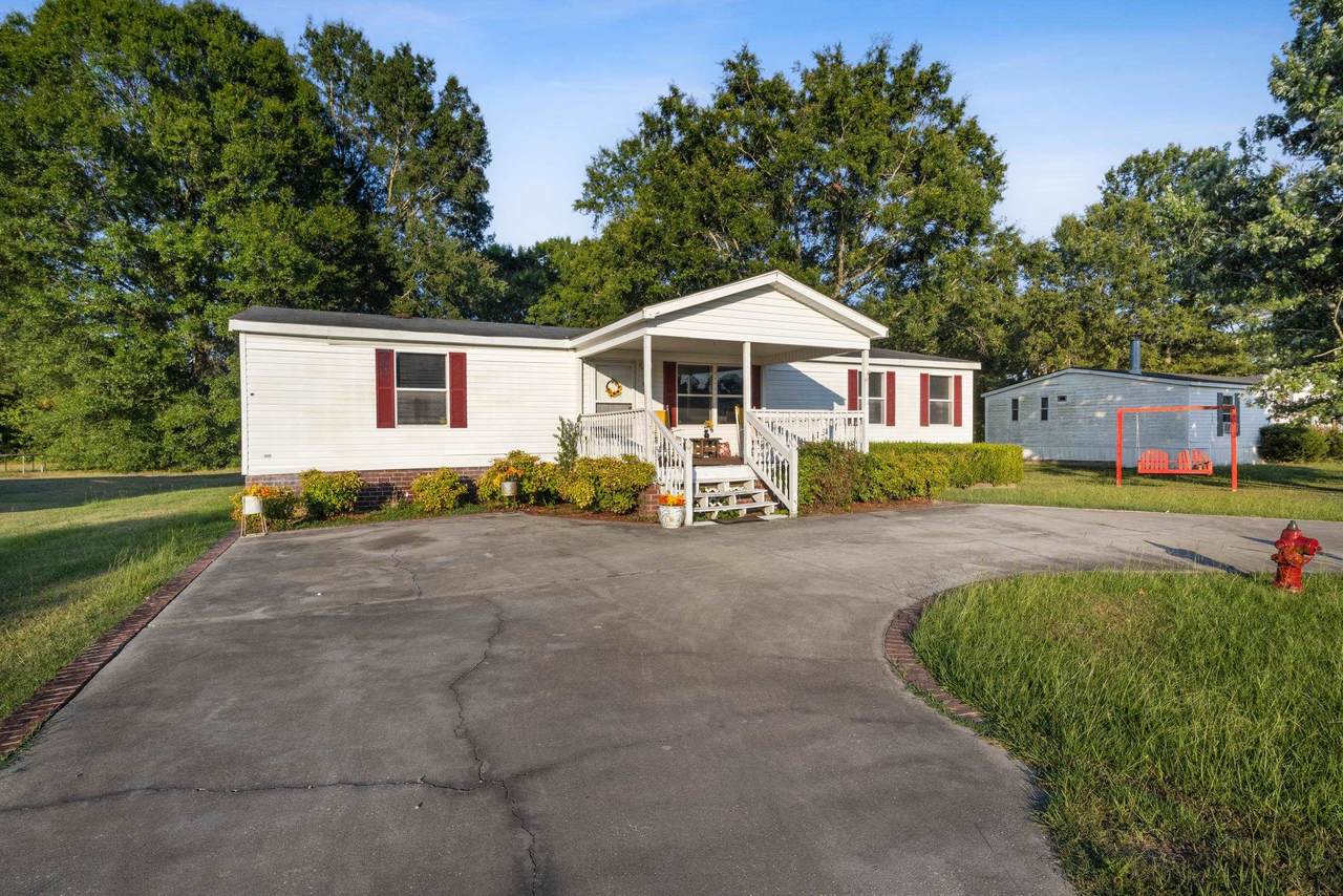 1109 Southwood Dr. - Photo 1