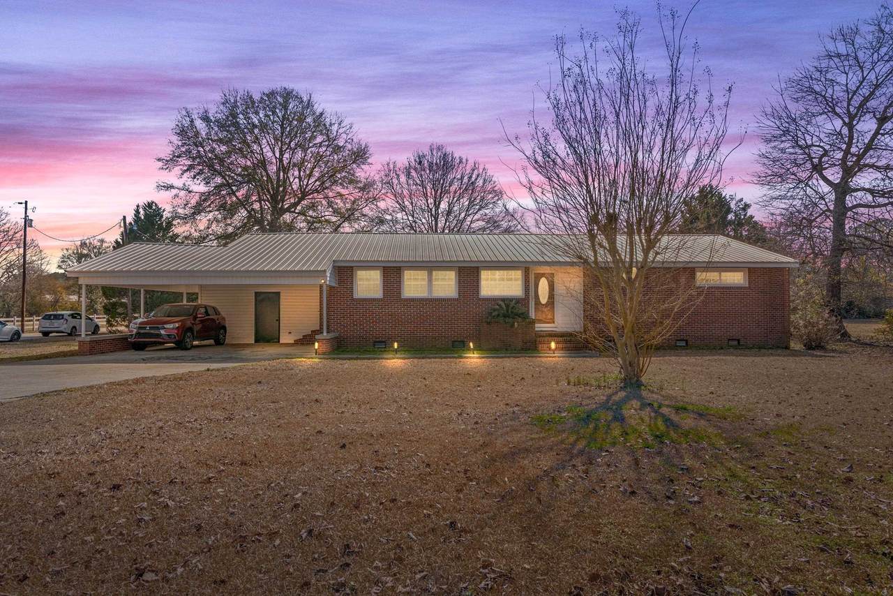 3813 Marion St. - Photo 1