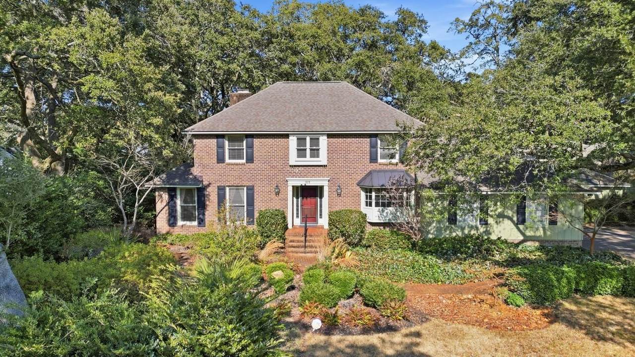 571 Fernwood Rd. - Photo 1