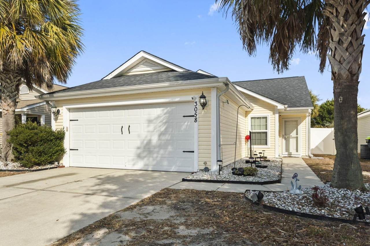 3058 Hollybrooke Dr. - Photo 1