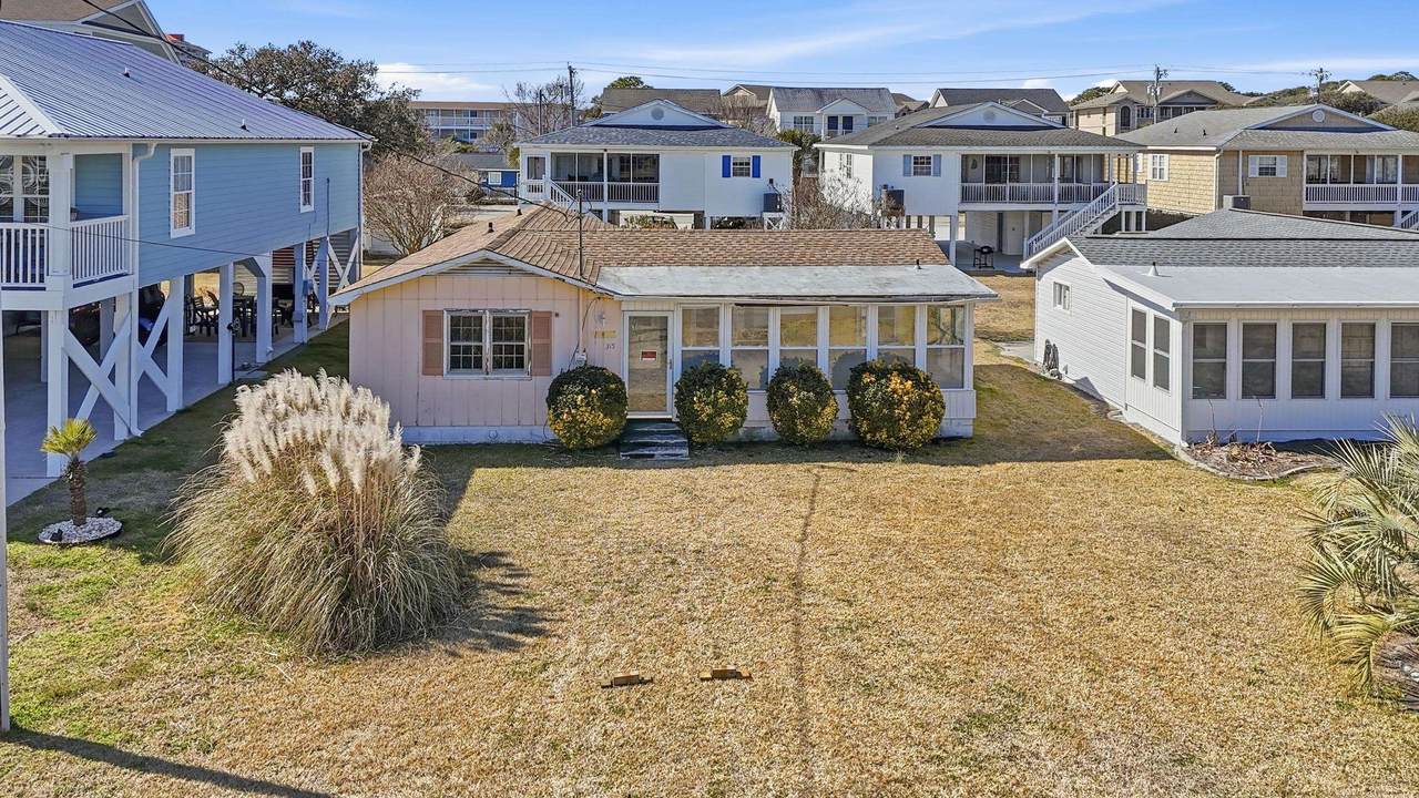 315 21st Ave. N - Photo 1