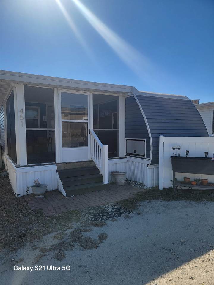 9700 Kings Rd. - Photo 1