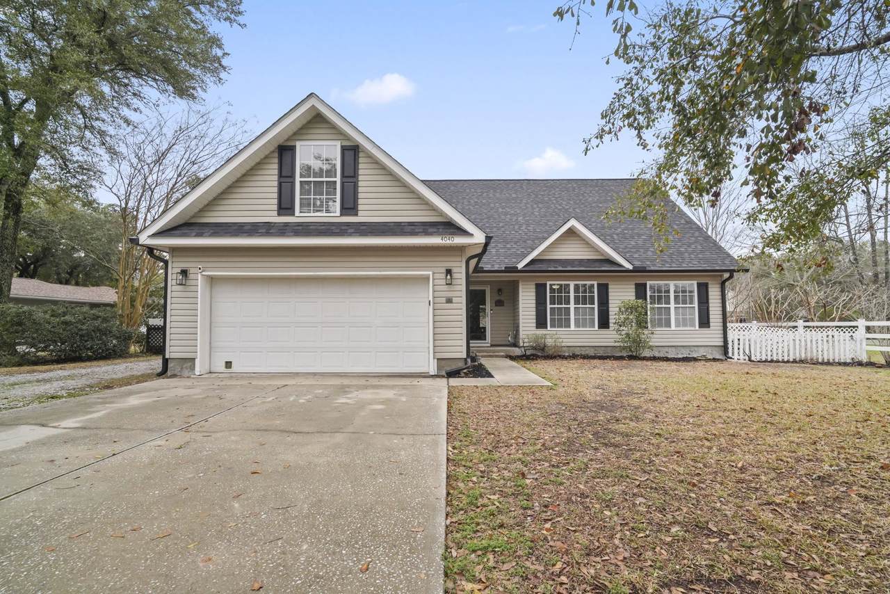4040 Longleaf Ln. - Photo 1