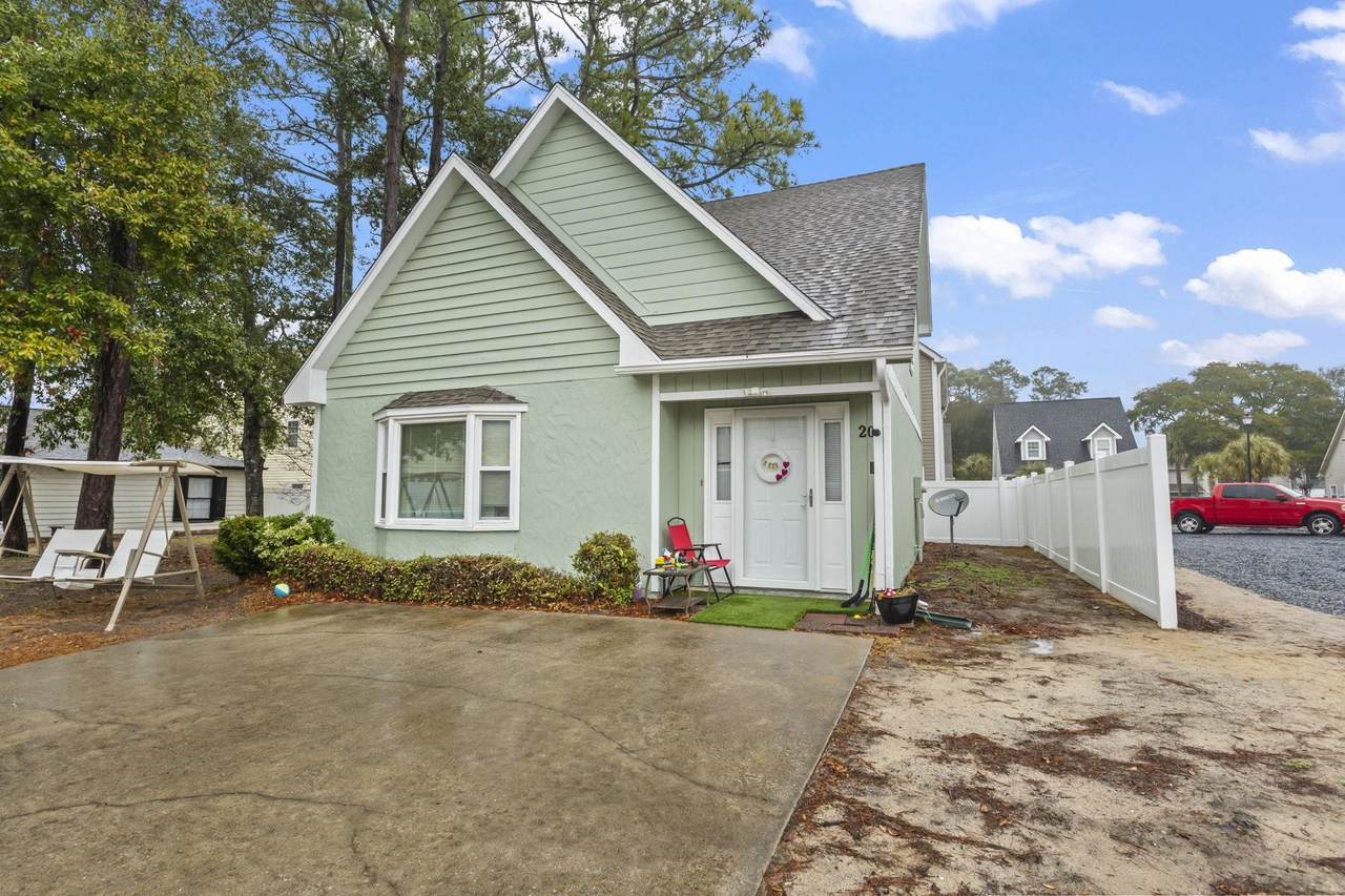 829 9th Ave. S - Photo 1