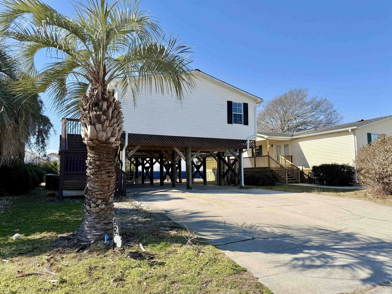 211 Dixon Dr. - Photo 1