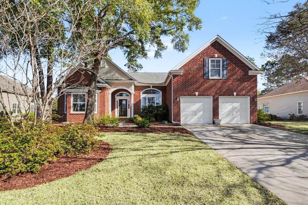 728 Camden Circle - Photo 1