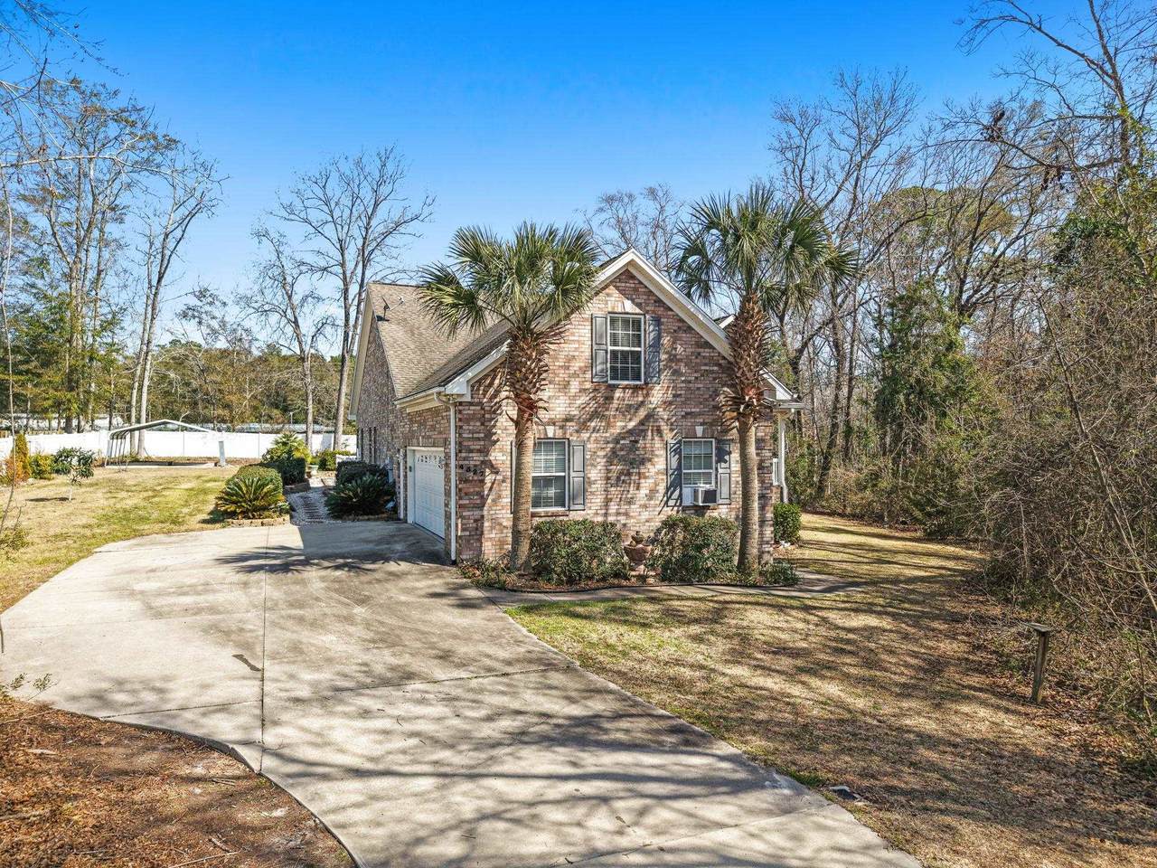 4327 Lakeside Dr. - Photo 1