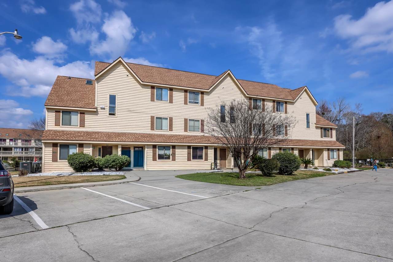 510 Fairwood Lakes - Photo 1