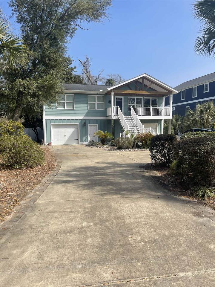 310 67th Ave. N - Photo 1