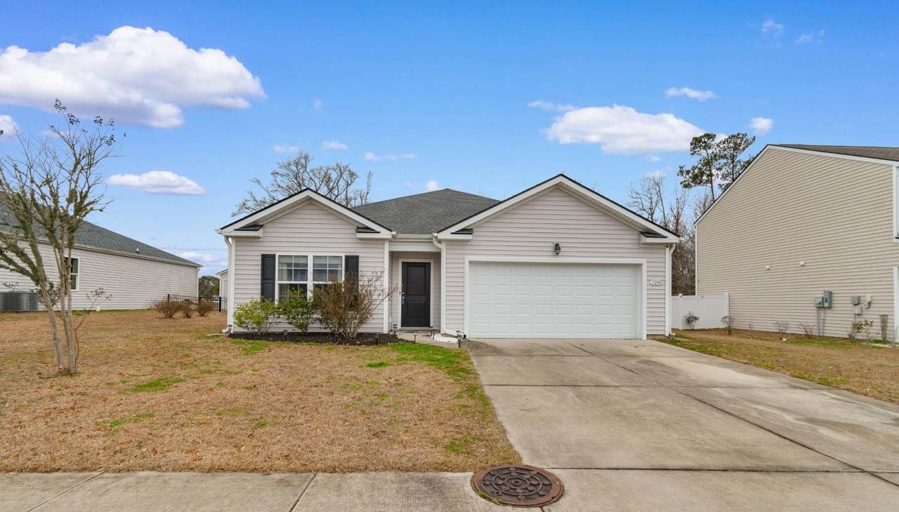 3200 Holly Loop - Photo 1