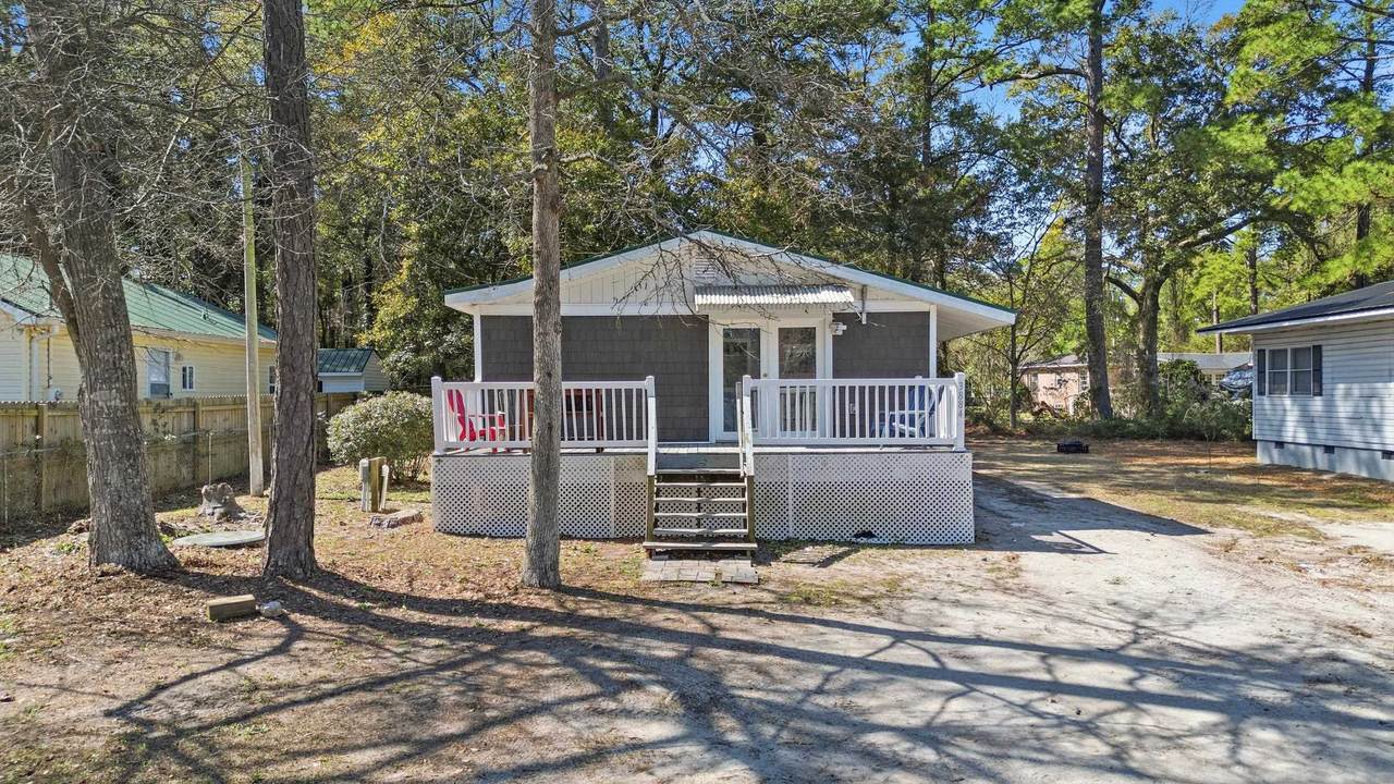 3884 Mineola Ave. - Photo 1