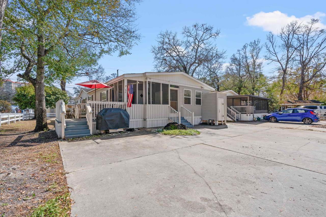 9700 Kings Rd. - Photo 1