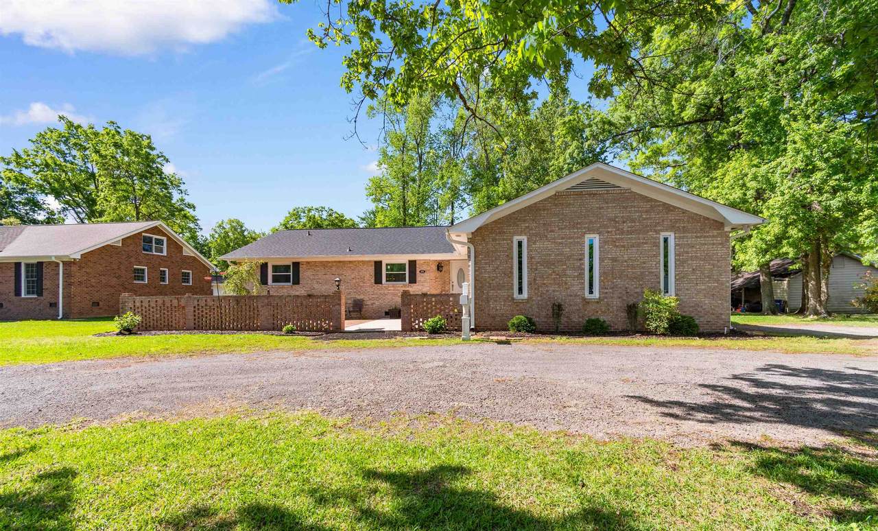 505 Country Club Dr. - Photo 1