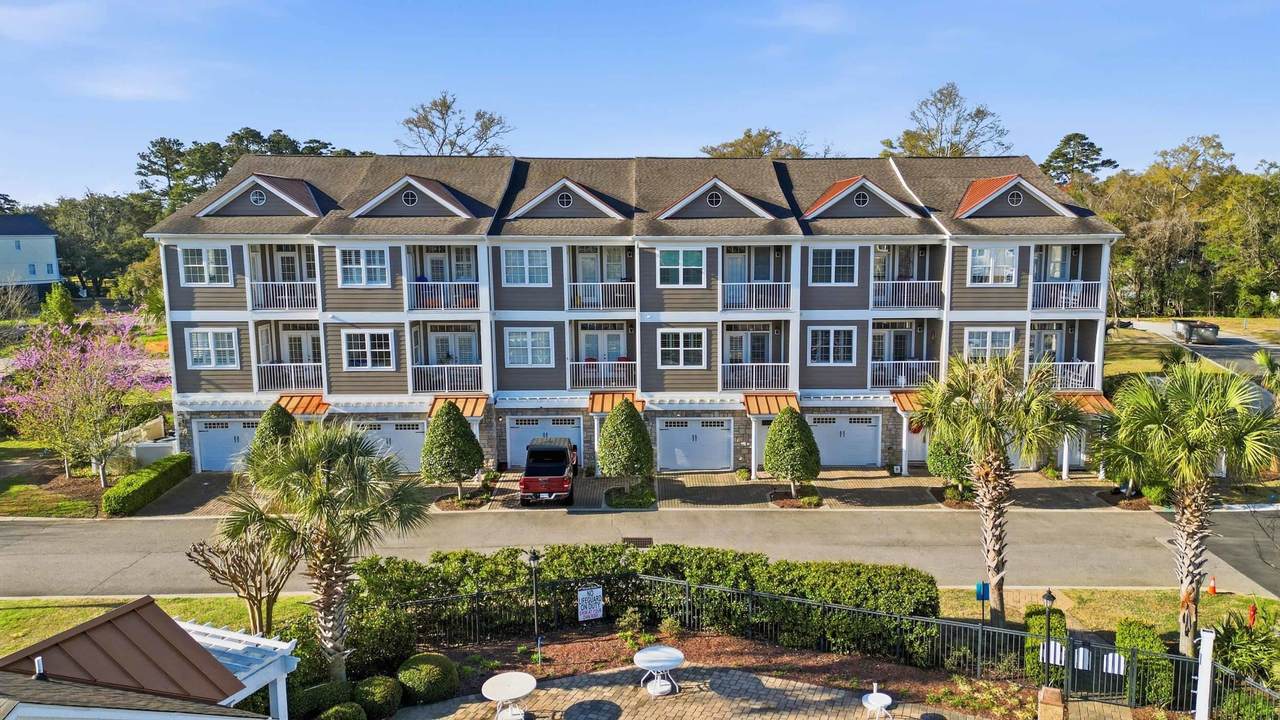 122 Oyster Bay Dr. - Photo 1