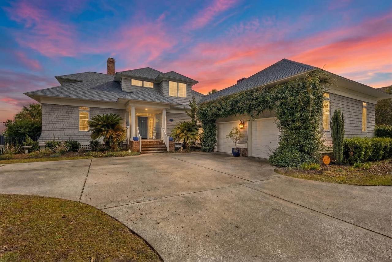 7906 Beach Dr. - Photo 1