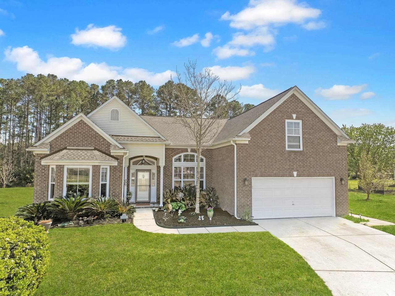 604 Merton Ct. - Photo 1
