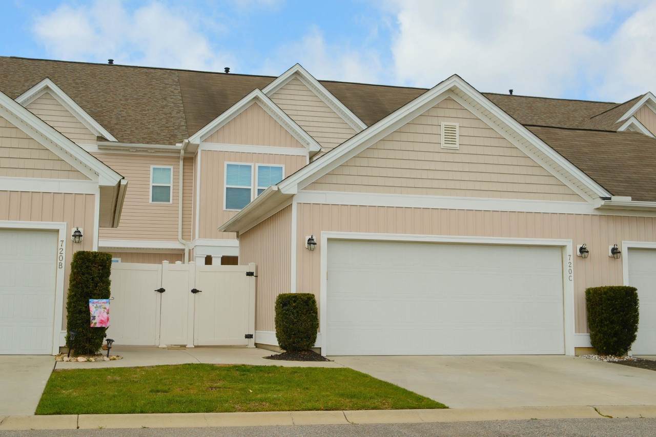720 Pickering Dr. - Photo 1