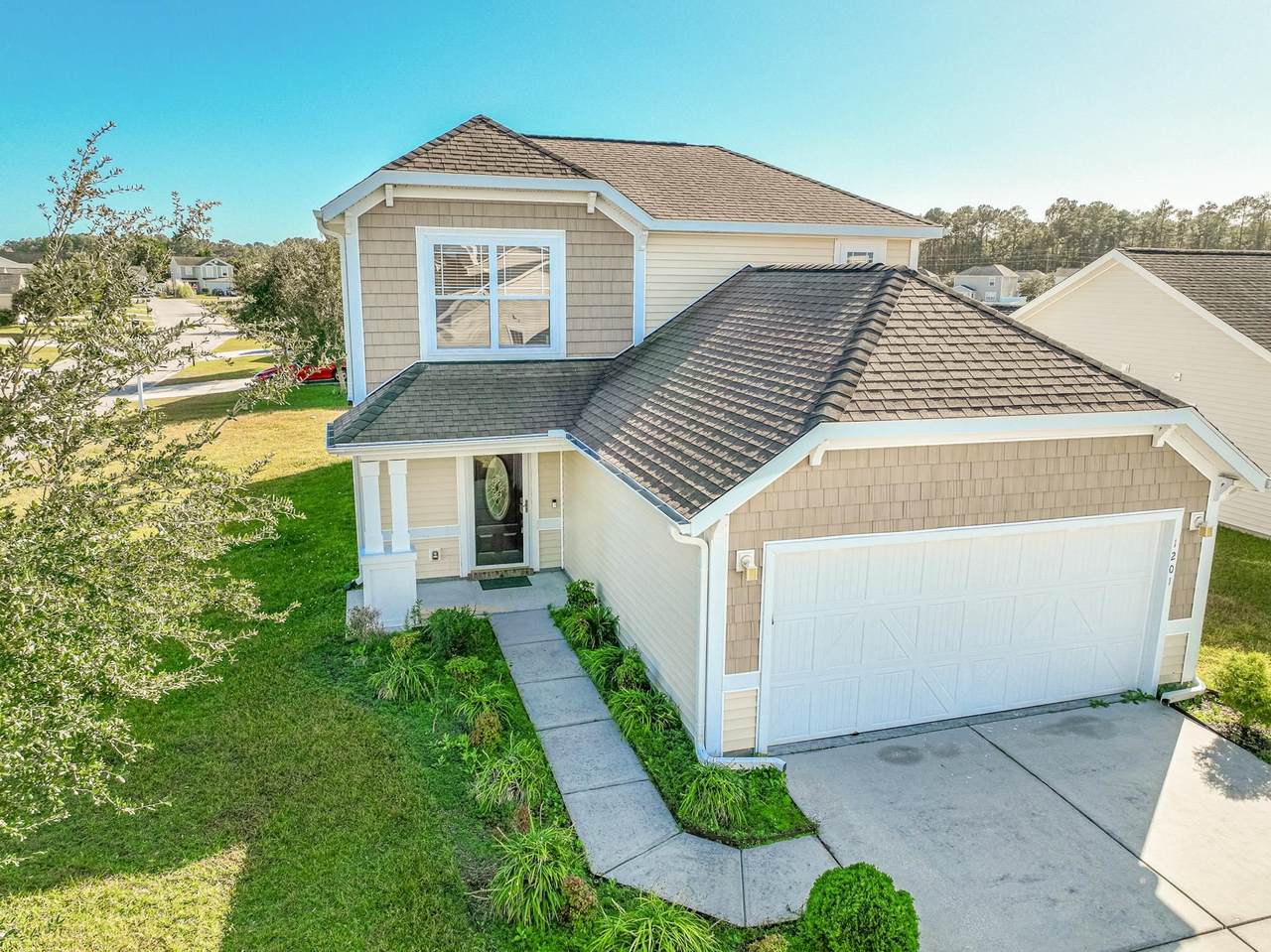 1201 Eagle Creek Dr. - Photo 1