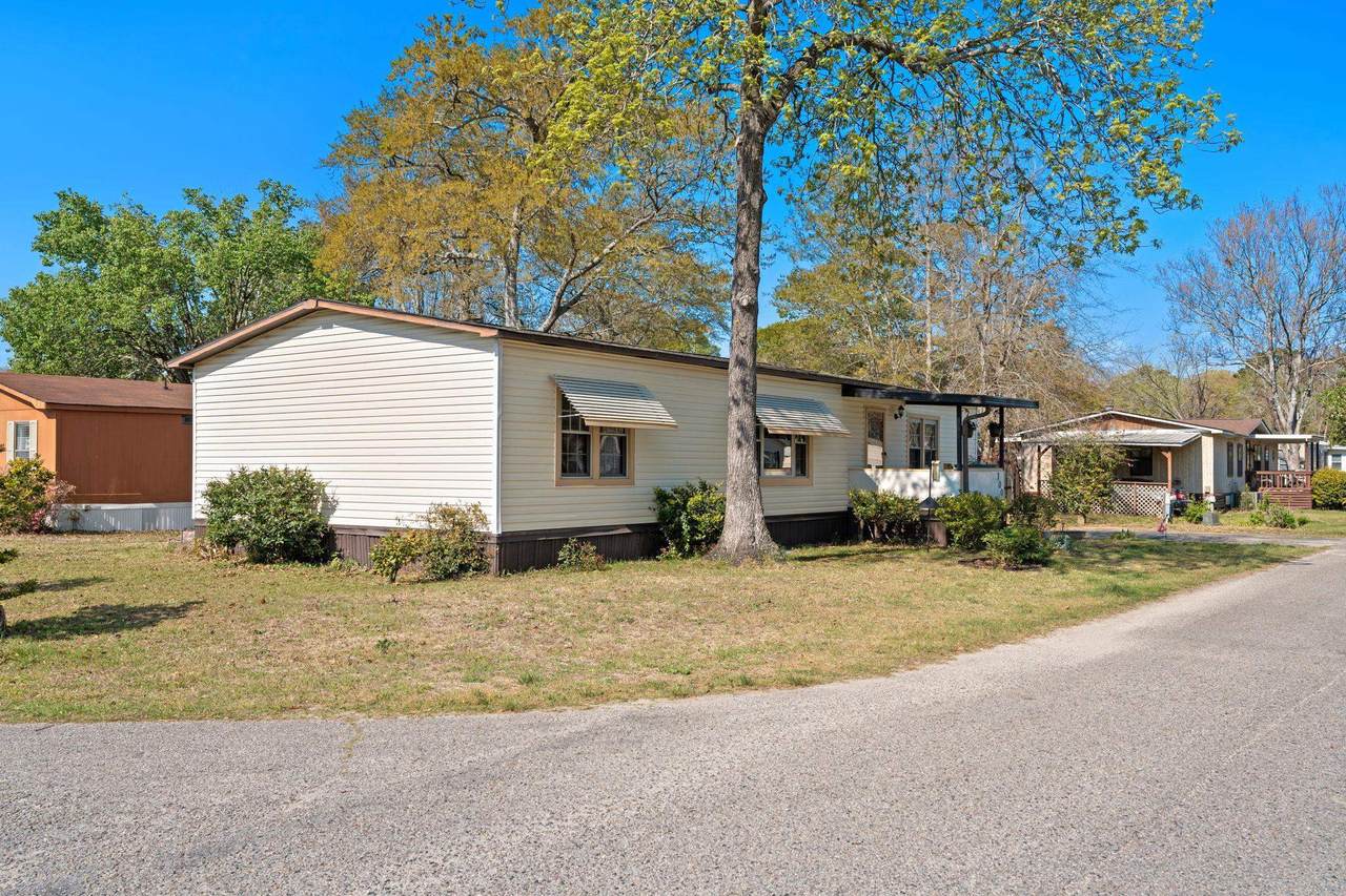 100 Crooked Island Circle - Photo 1