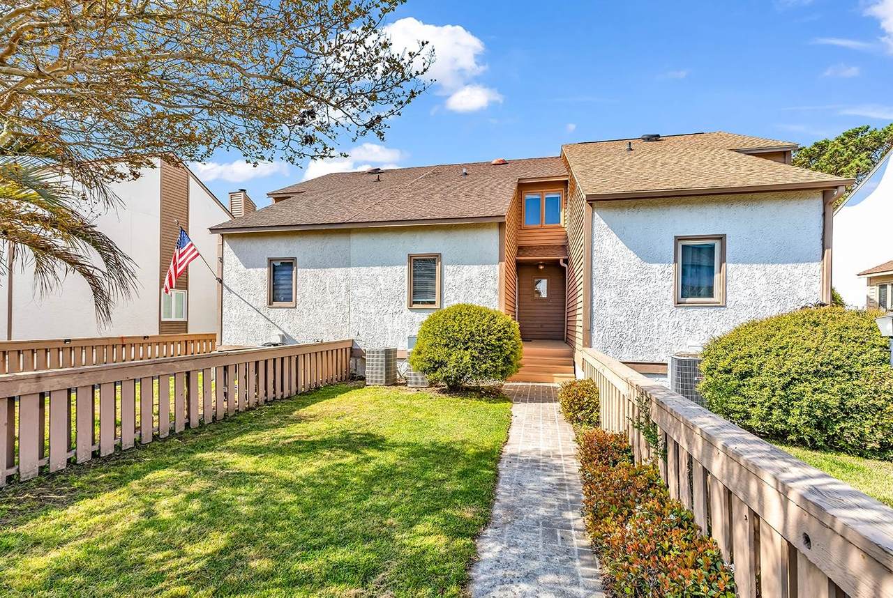 4096 Fairway Lakes Dr. - Photo 1