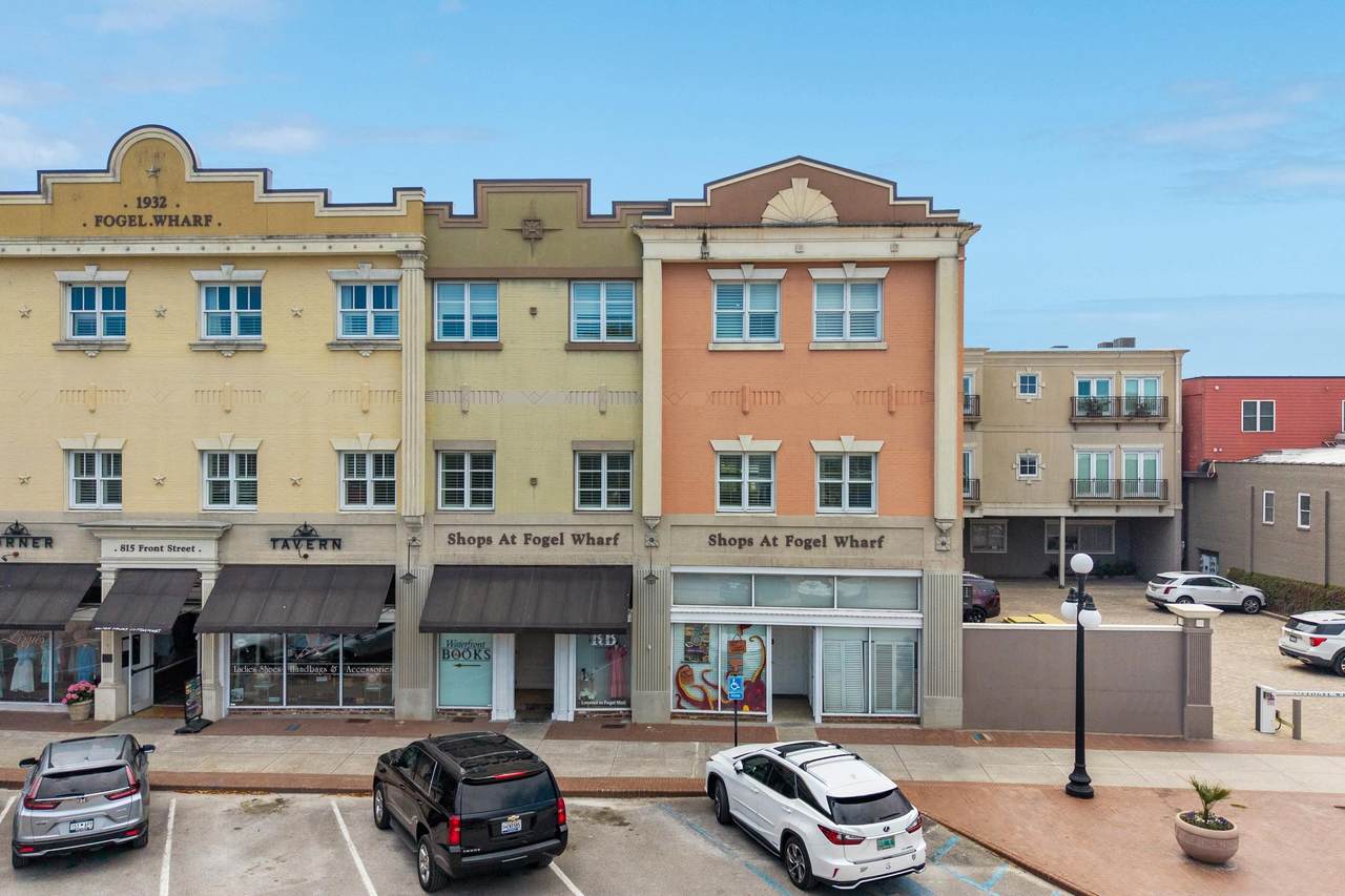 815 Front St. - Photo 1