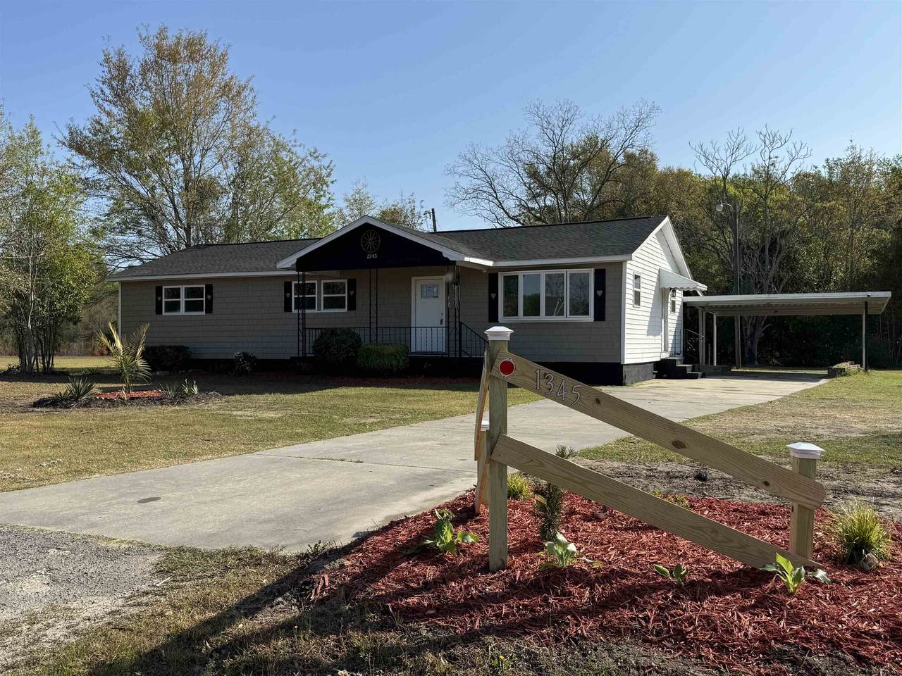 1345 Fisherman Rd - Photo 1