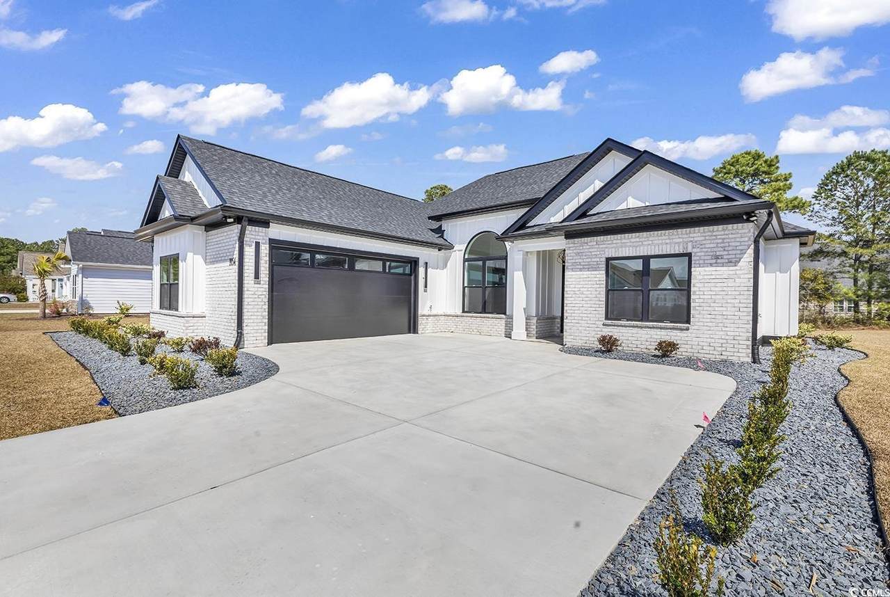 1101 Cycad Dr. - Photo 1