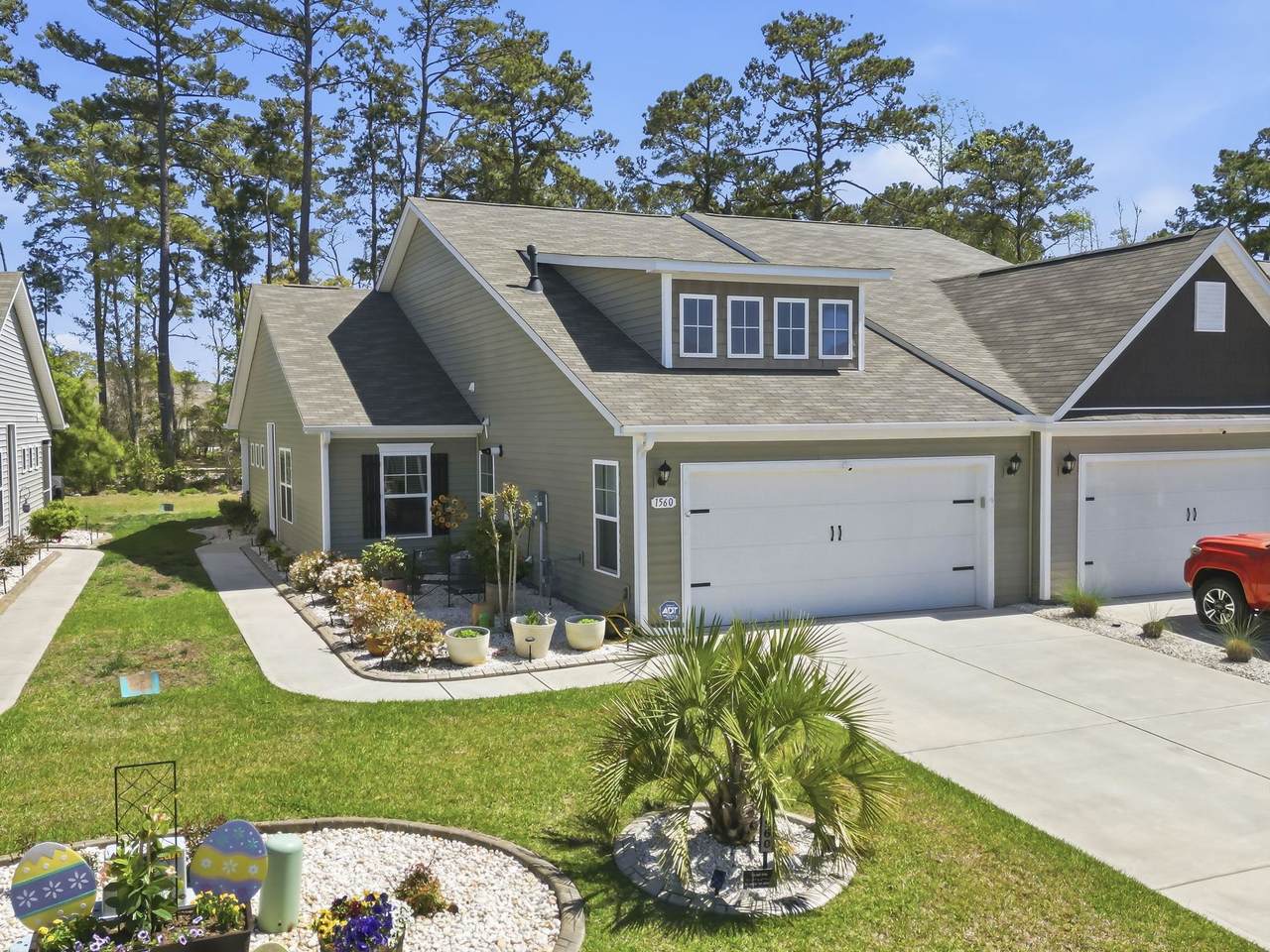 1560 Jardine Loop - Photo 1