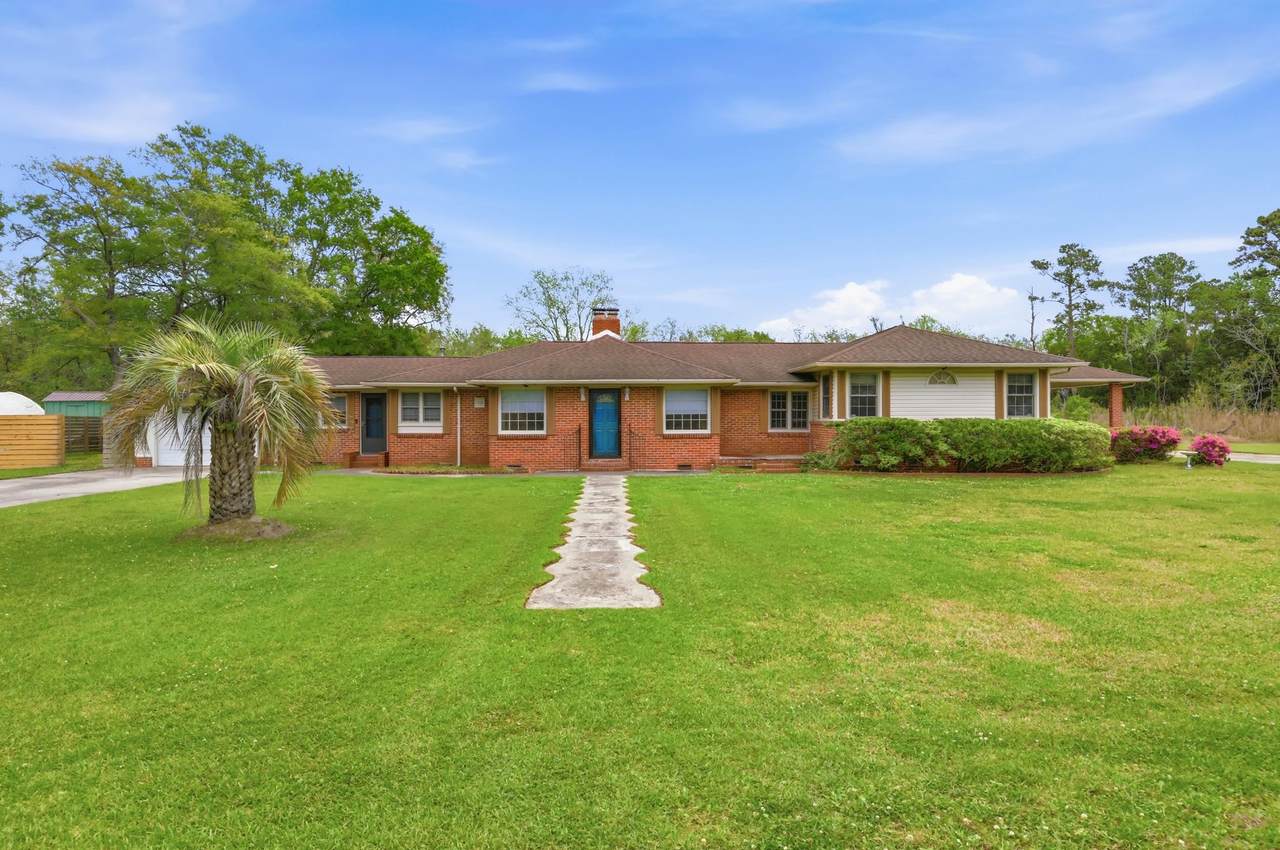 1515 Oak St. - Photo 1