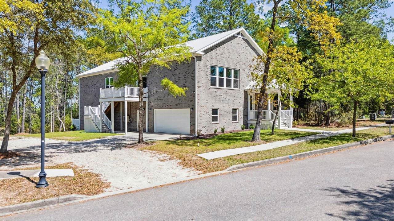 60 Madison Dr. - Photo 1
