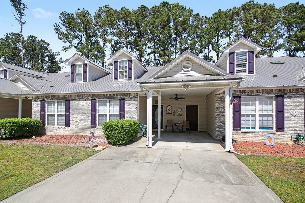425 Colonial Trace Dr. - Photo 1