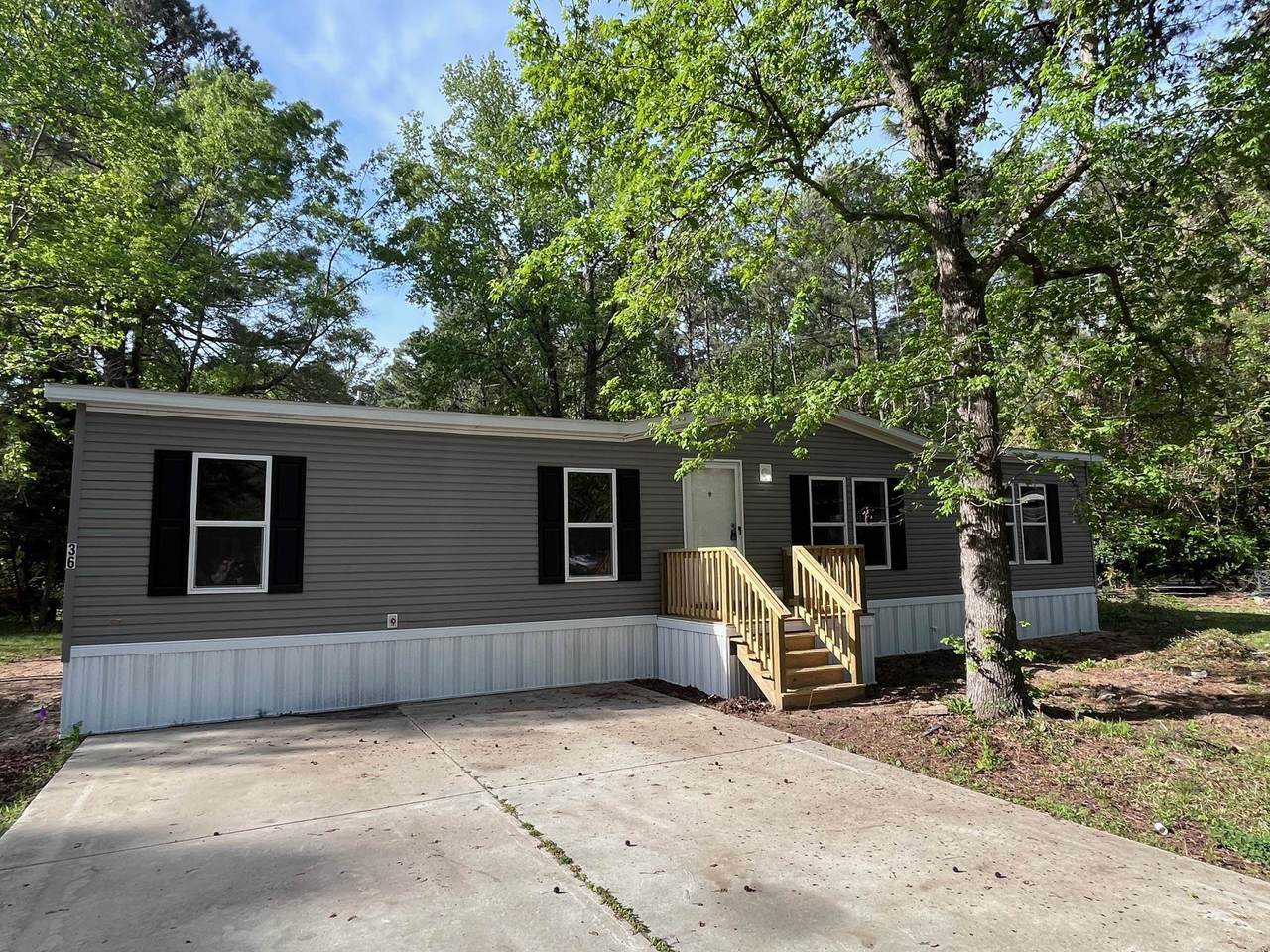 800 Columbia Dr. - Photo 1