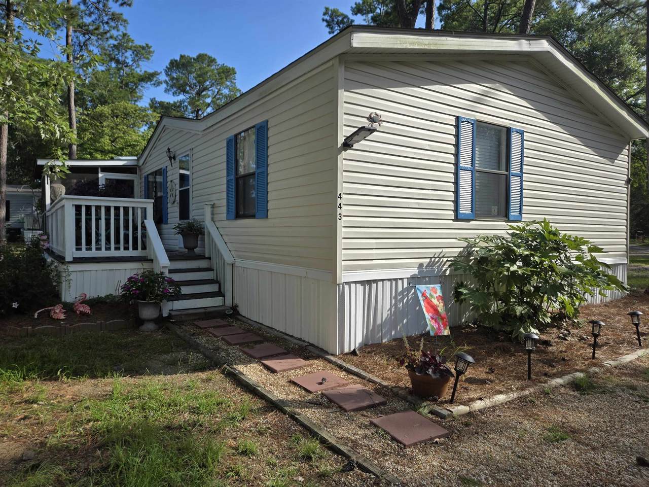 443 Banks Dr. - Photo 1