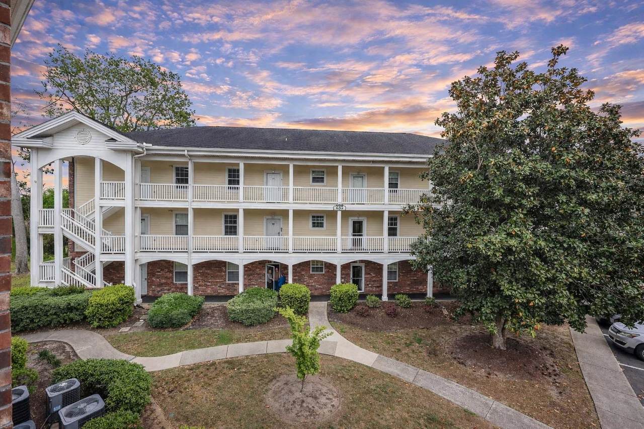 695 Riverwalk Dr. - Photo 1