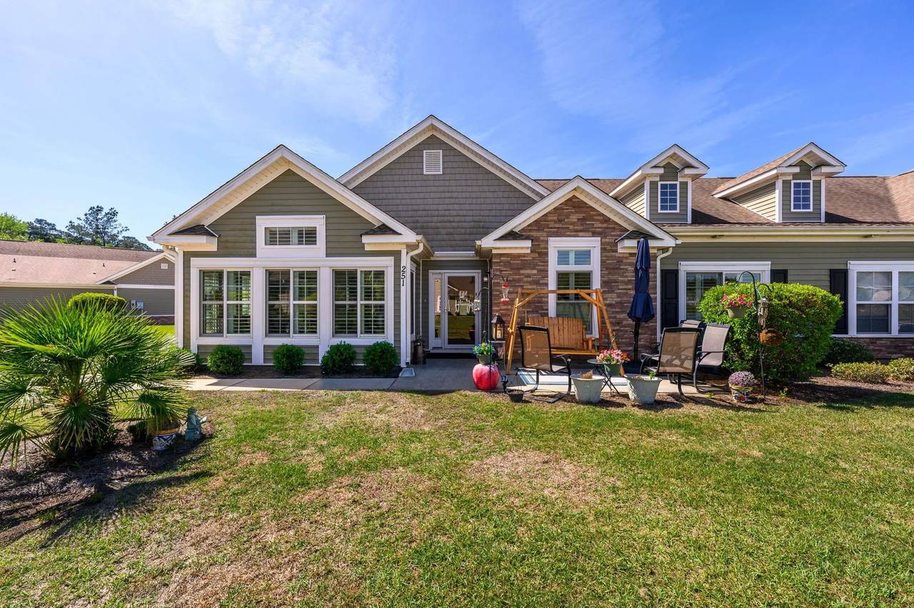 251 Stonewall Circle - Photo 1