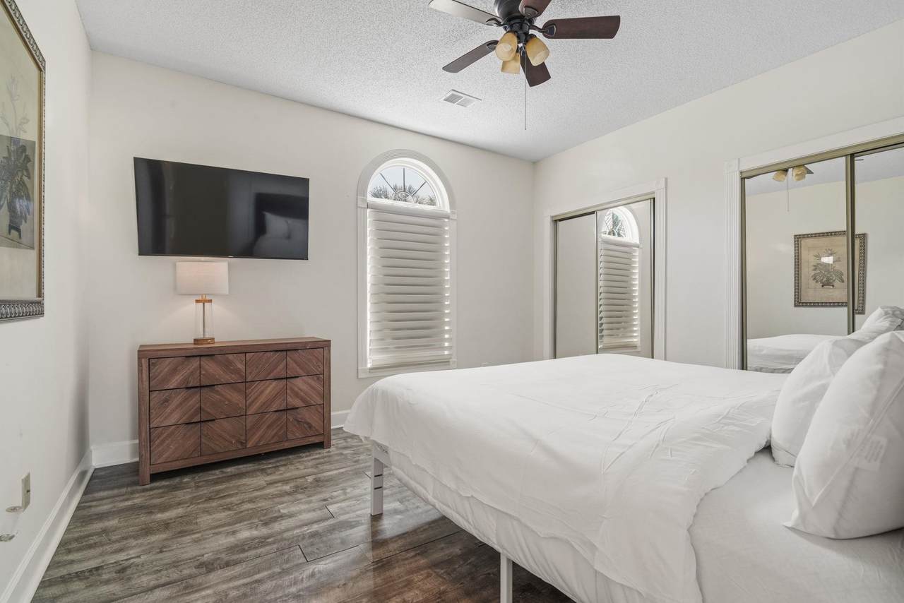 https://bt-photos.global.ssl.fastly.net/ccar/1280_boomver_1_2609757-2.jpg
