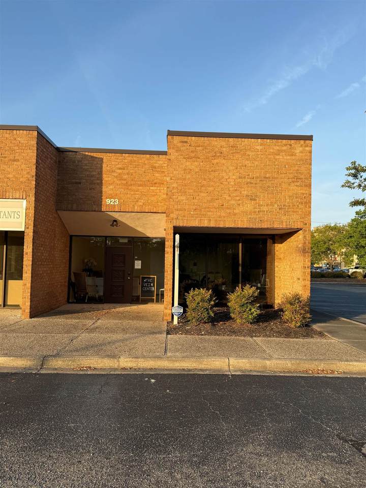 923 Medical Circle - Photo 1