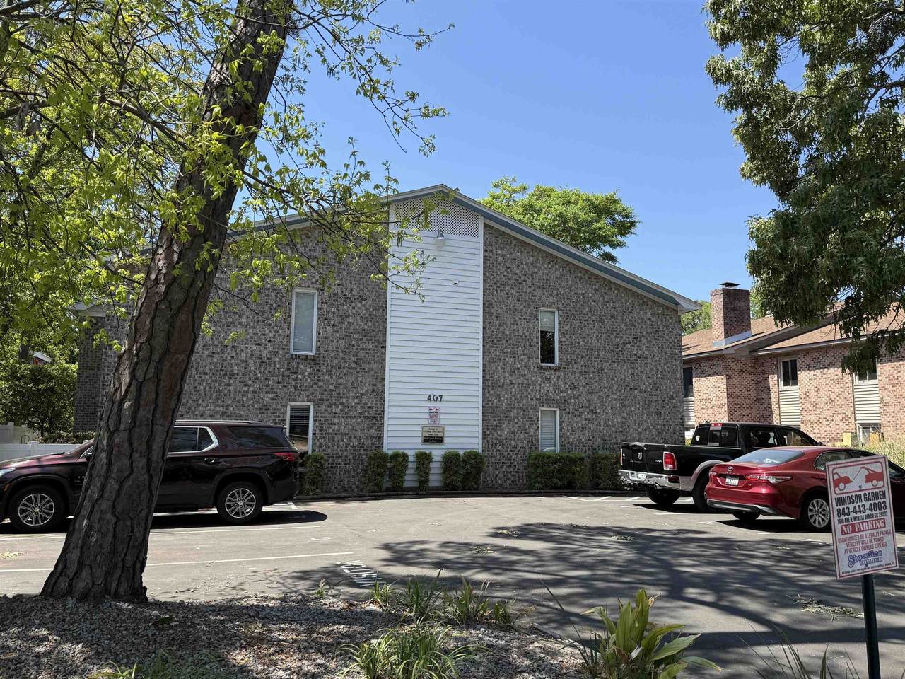 407 76th Ave. N - Photo 1