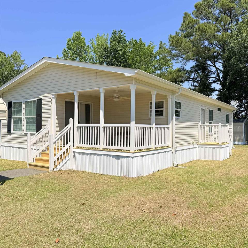95 Crooked Island Circle - Photo 1