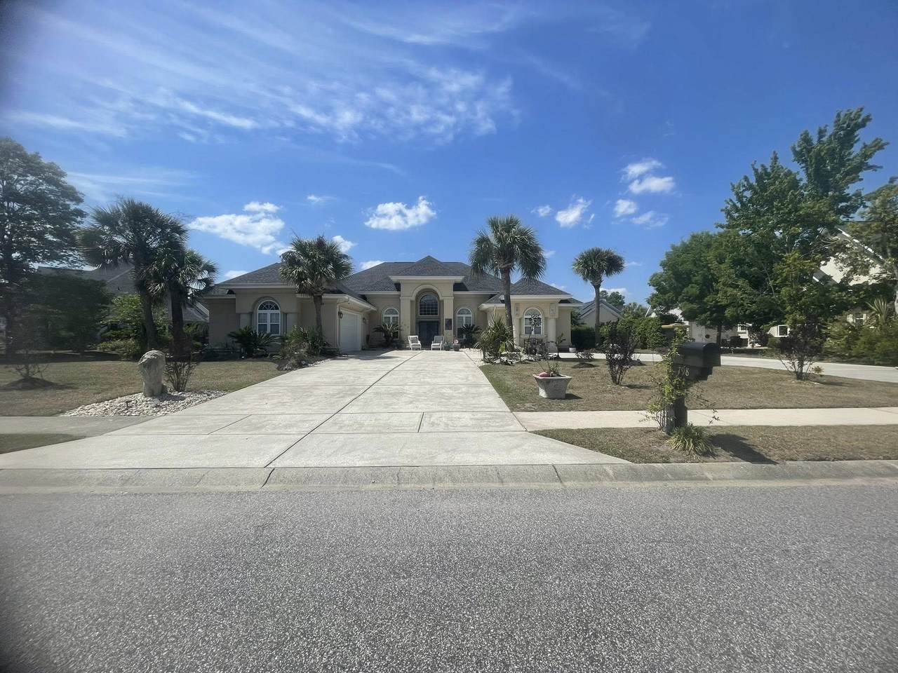 798 Oxbow Dr. - Photo 1