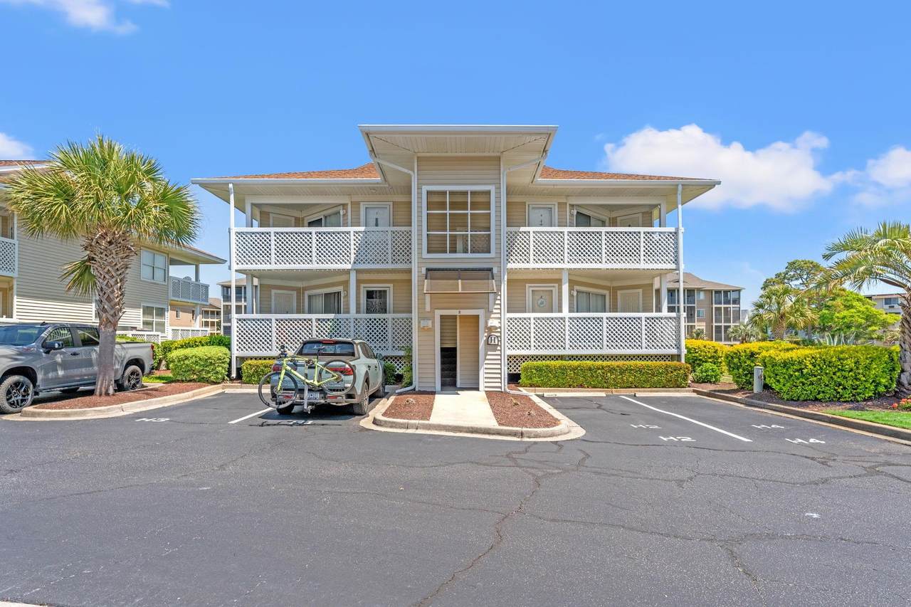 300 Shorehaven Dr. - Photo 1