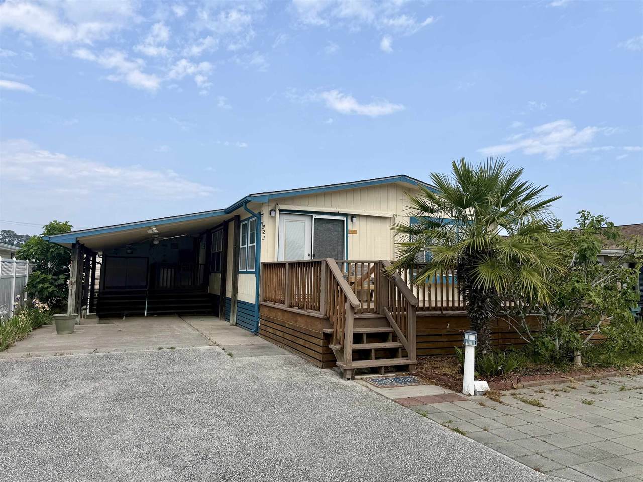 422 Sandlewood Dr. - Photo 1